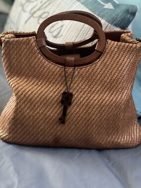 Fossil Tan Woven Tote with Dark Brown Handles (missing shoulder strap)
